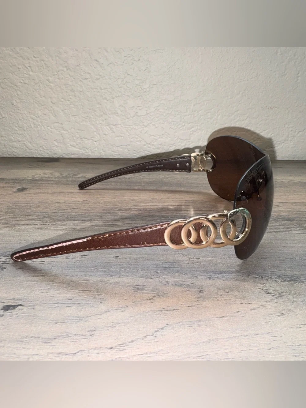 Vigoss Brown Shield Sunglasses with Gold Rings